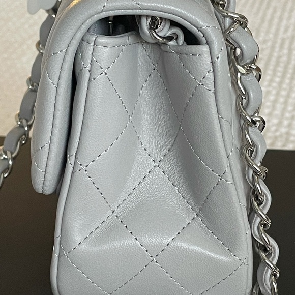 NEW 21B Chanel Grey Classic Mini Square SHW Lamb - Picture 12 of 14